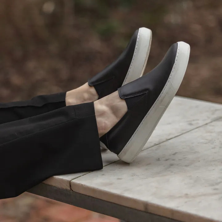 Leny Black Slip In Vasky