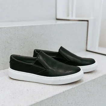Leny Black Slip In Vasky