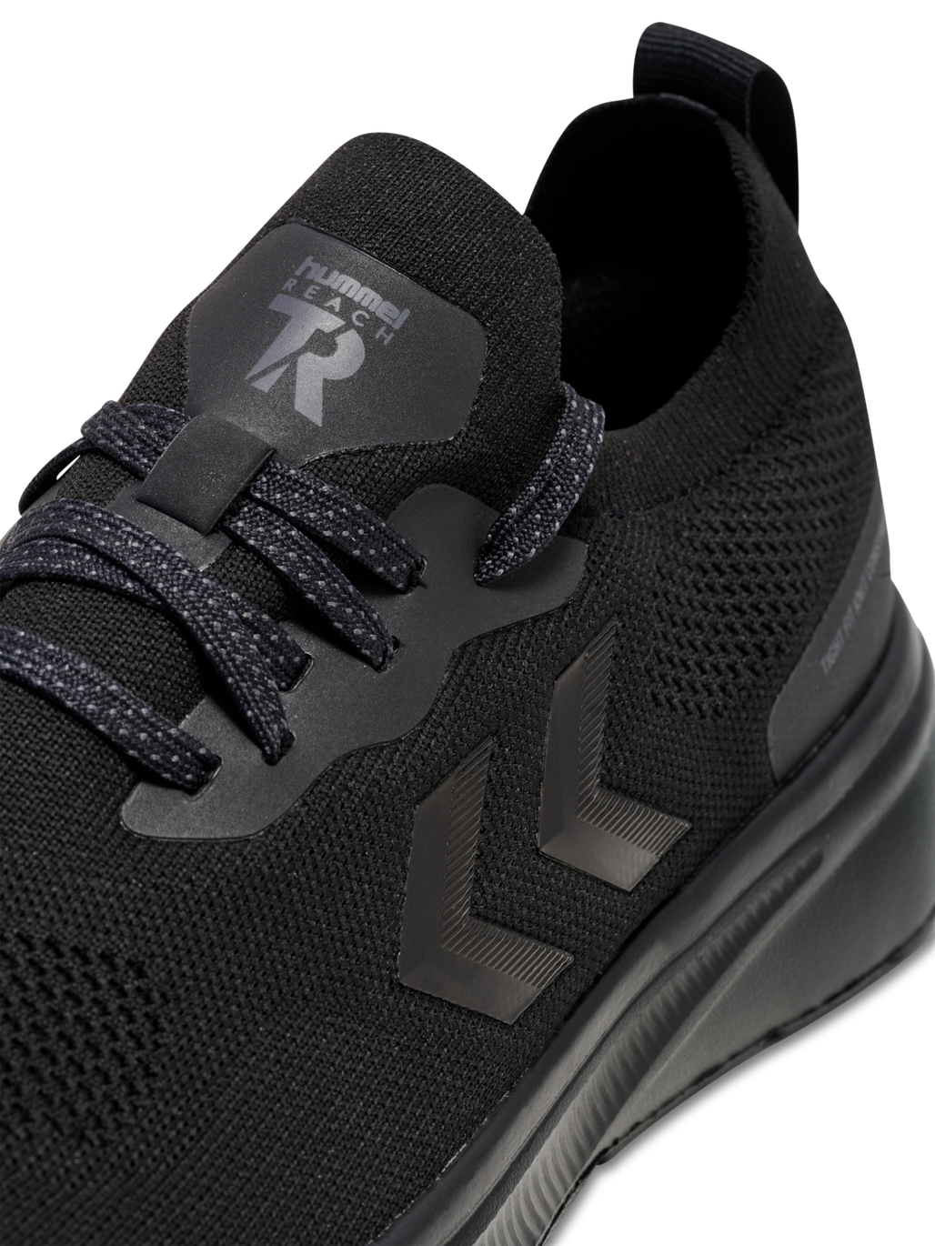 REACH TR FIT Black Multisport Sneakers Hummel