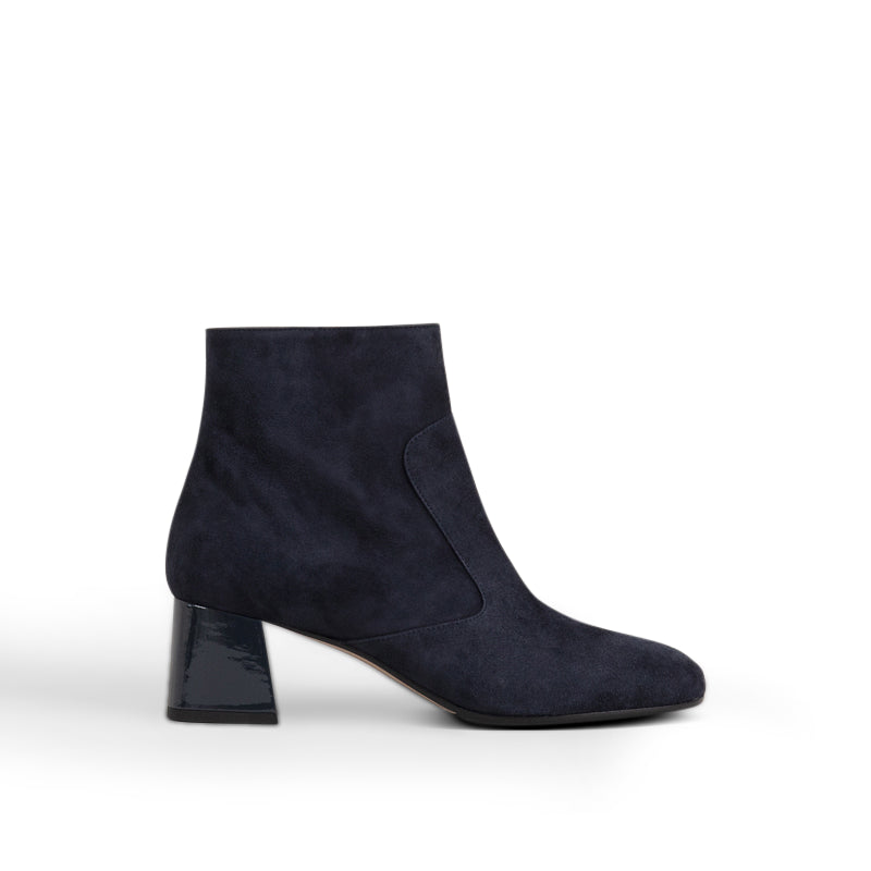 Alice Midnight roccamore