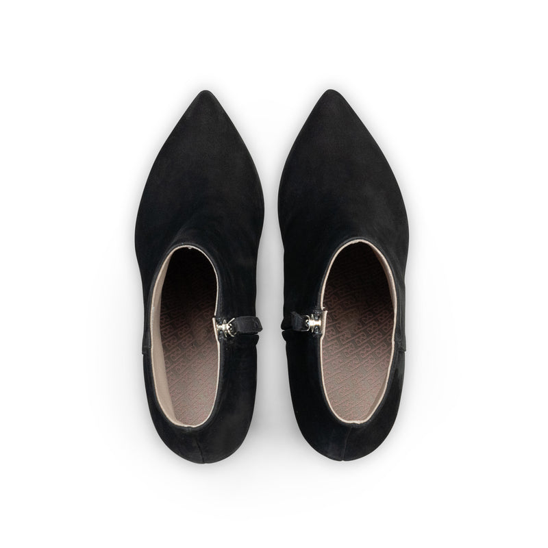 Foxy Black roccamore