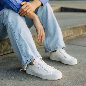 Canvas Sneaker White Vasky